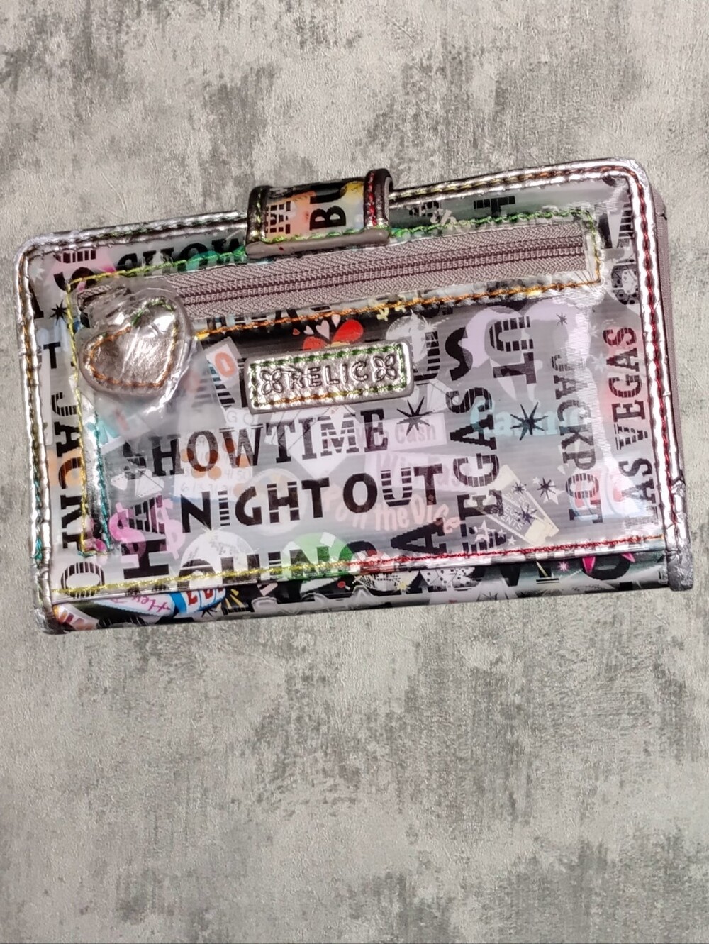 Relic Changing Hologram Las Vegas Graphic Zip Tri Fold Wallet with Heart Charm - Picture 6 of 12